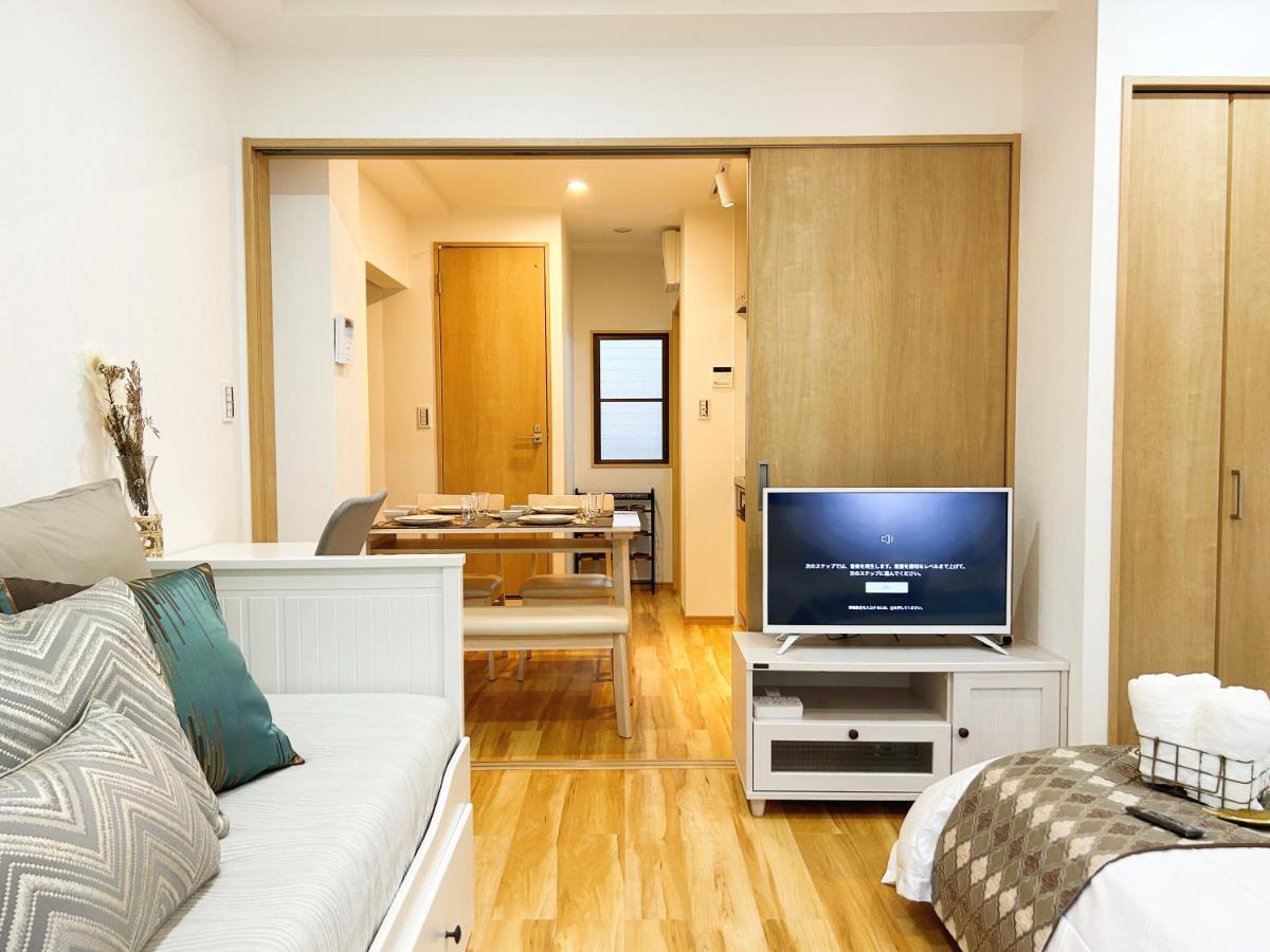 Louis House: Ueno Oasis Near Yamanote Line Tóquio